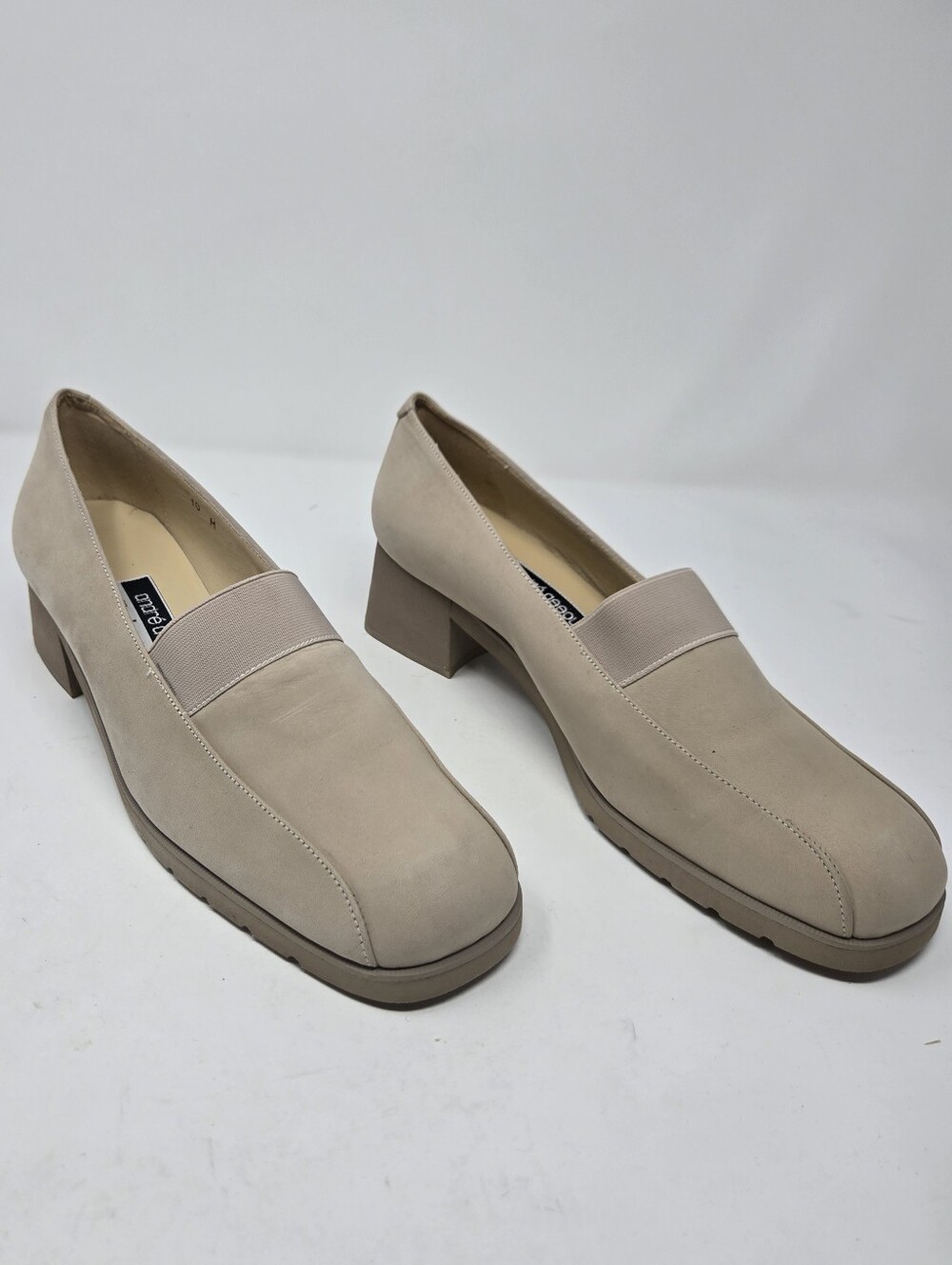 Vintage Andre Assous Fetherweights Faux Suede Square Toed Heels Size 10